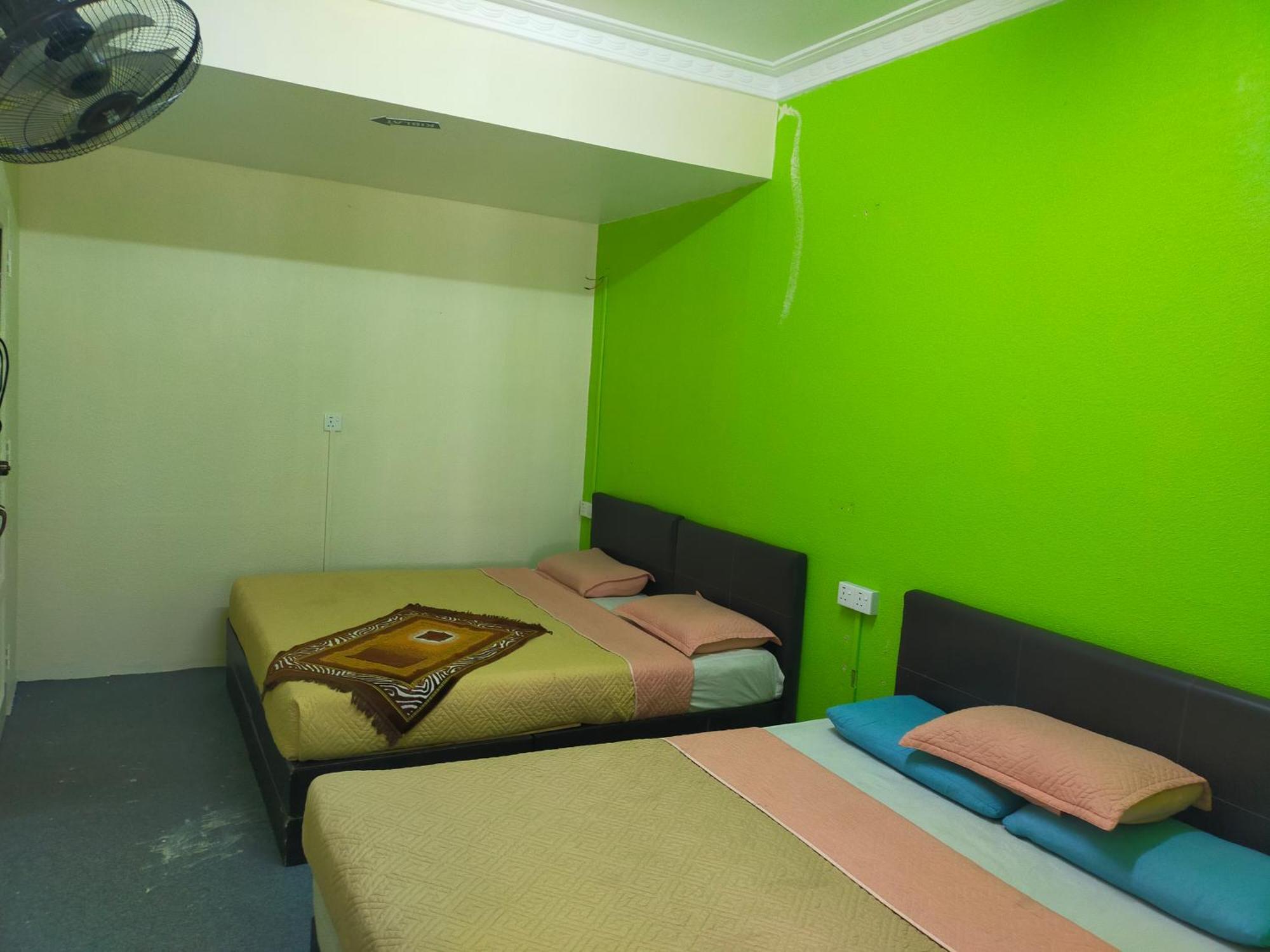 Netasha Holiday Inn Tanah Rata Exterior photo
