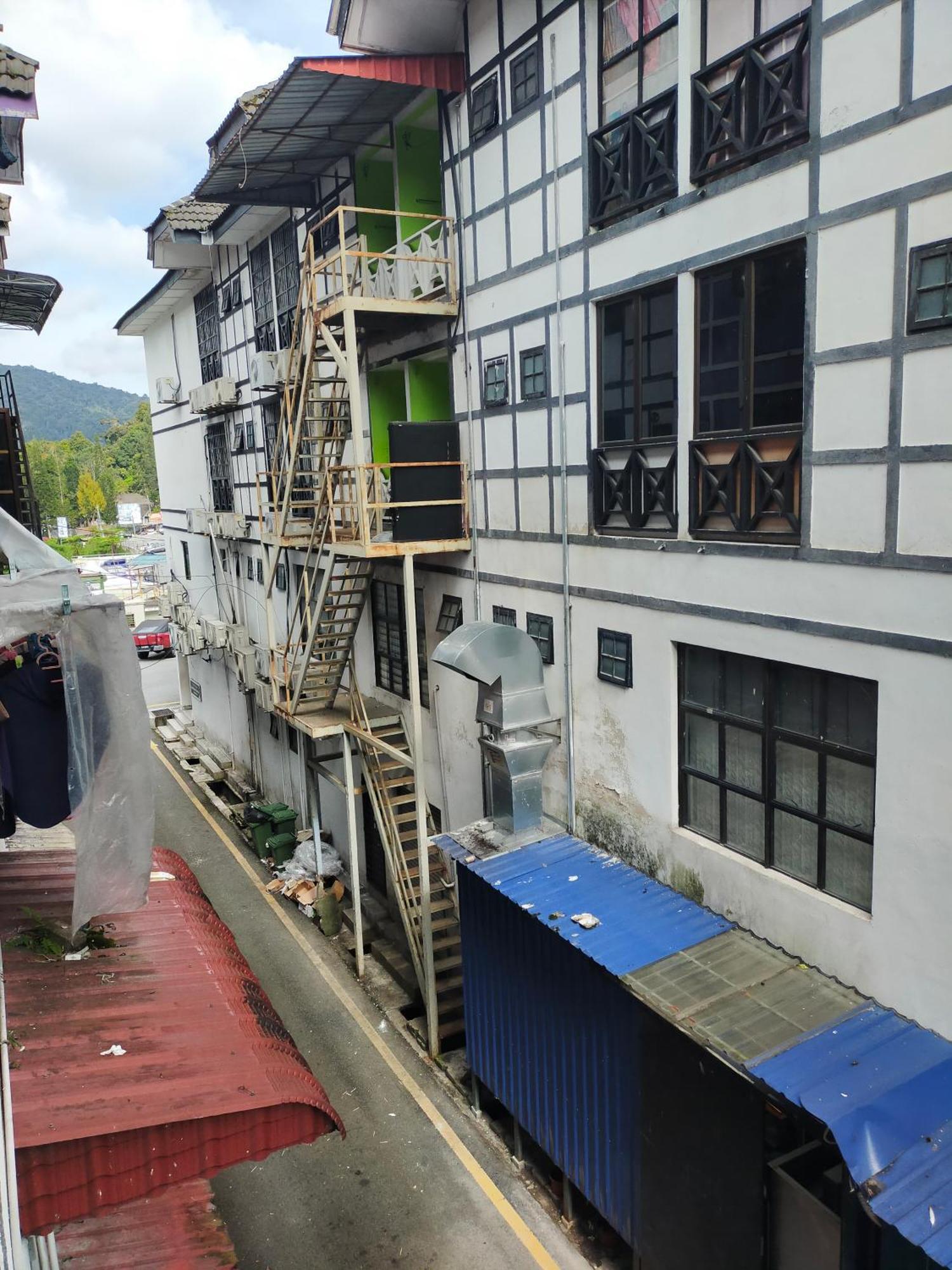 Netasha Holiday Inn Tanah Rata Exterior photo