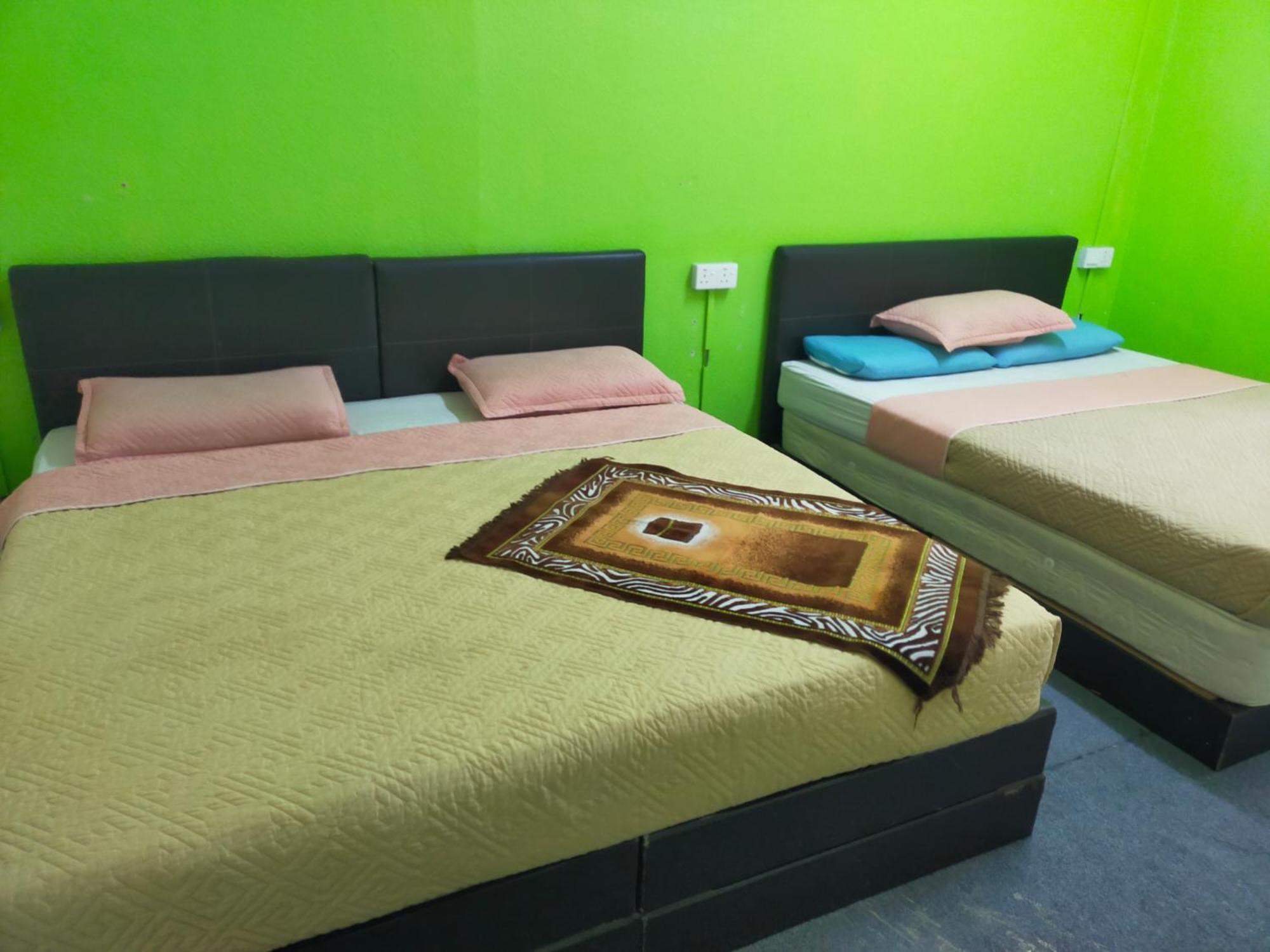 Netasha Holiday Inn Tanah Rata Exterior photo
